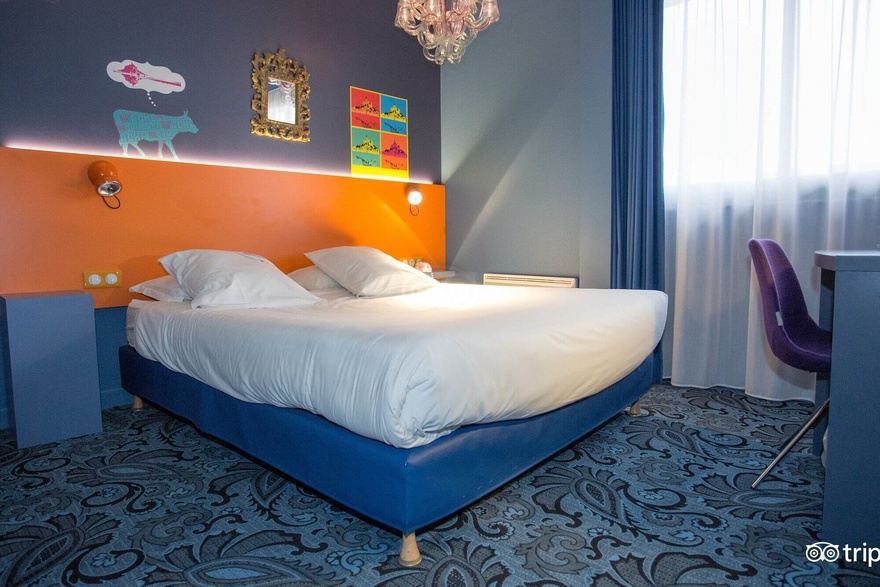 nice-bedroom-breton-coast-mont-saint-michel-hotel