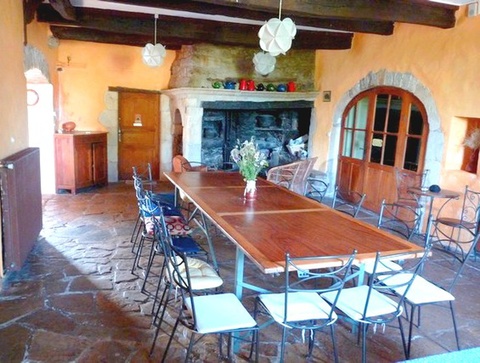 vacances en famille en groupe sur le larzac avec de l'aventure et du sport, en france