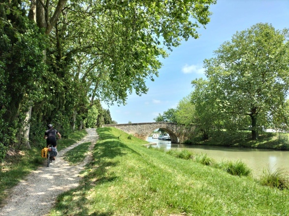 voyage-vacances-famille-sejour-nature-sportive-velo-canaldumidi-canaldegaronne-location-itineraire