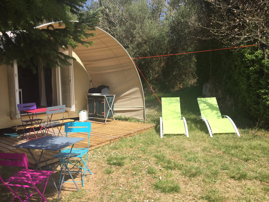 hebergement-insolite-ardeche-tente-lodge