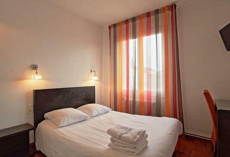 hergement-gamme-essentiel-castelnaudary-chambre