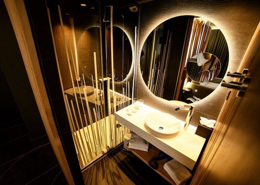 france-bike-trip-travel-accomodation-restaurant