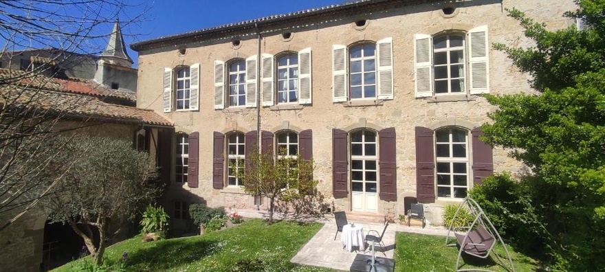 vin-chambre-room-hotel-hebergement-castelnaudary-velo-restauration-rando