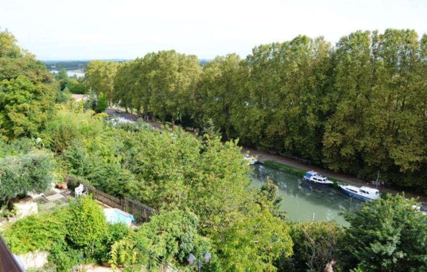 gite-d-etape-le-mas-d-agenais-comfort-range-room-canal-de-la-garonne-occitane-nature