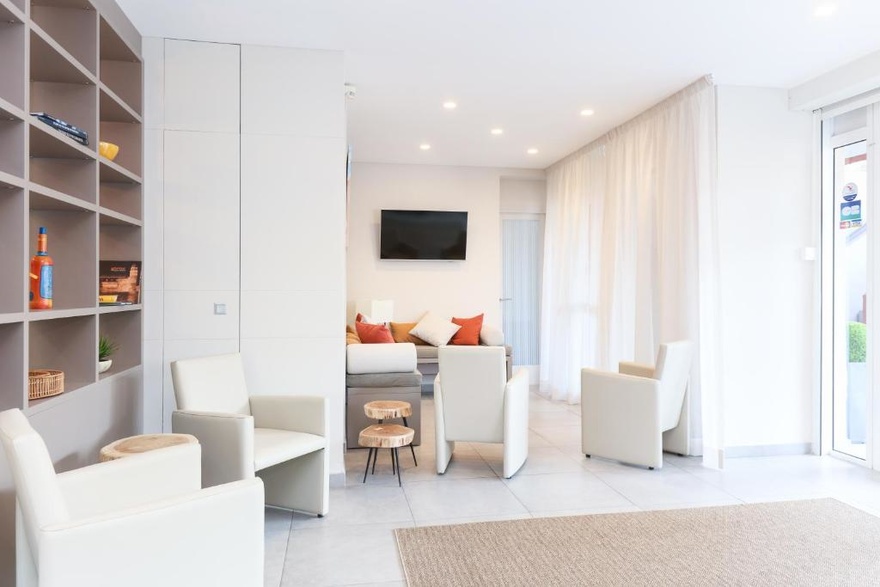 collioure-cadaques-accomodation-hiking-snorkeling