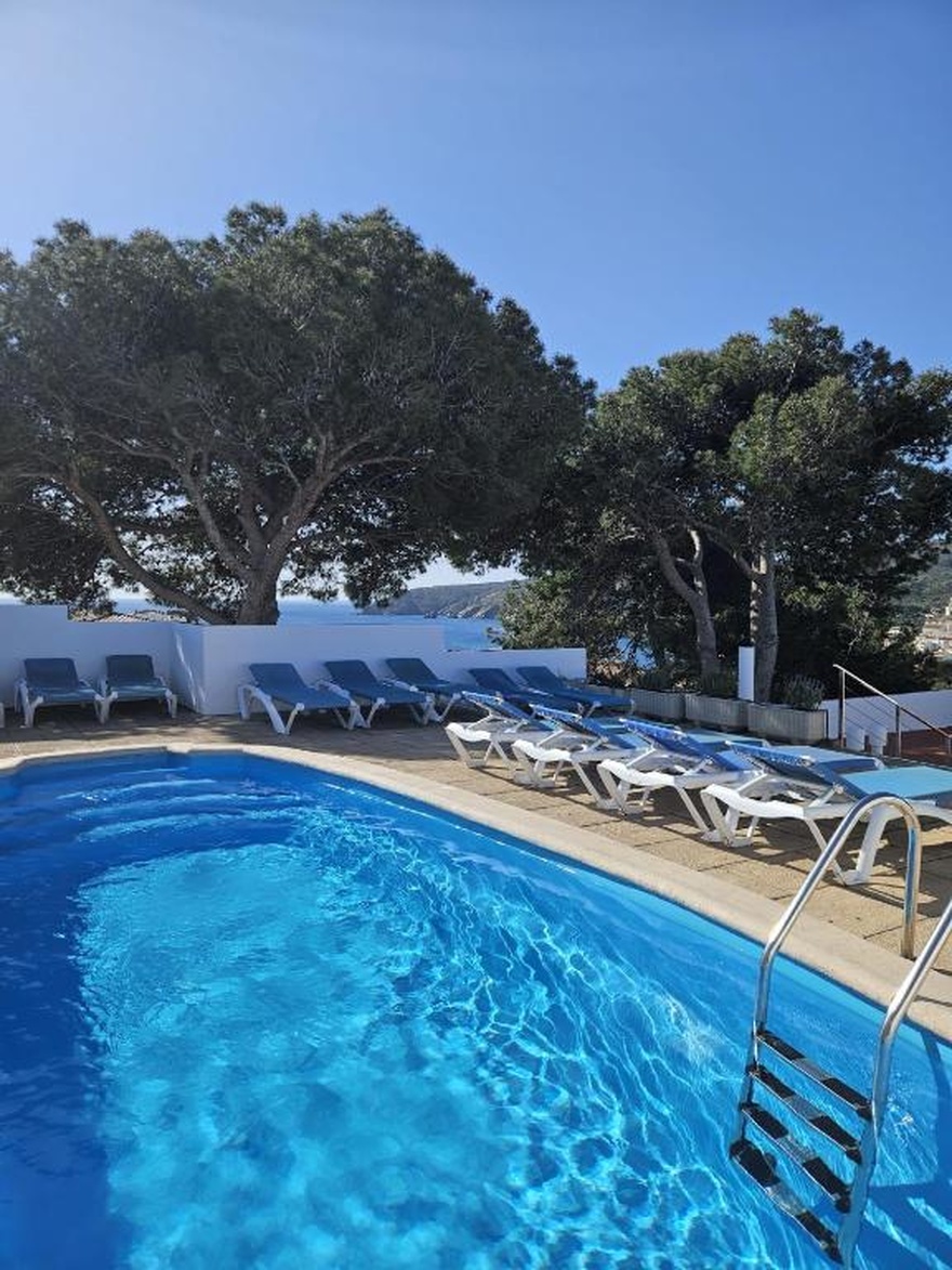 voyage-hebergement-restauration-hotel-room-cadaques
