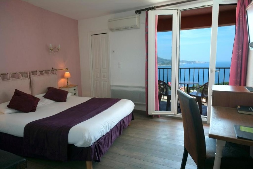 electric bike trip in the south of France, in Catalan country in Occitania