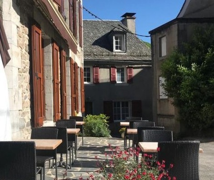 compostelle-rando-velo-guide-marche-chemin-voyage-spritualite