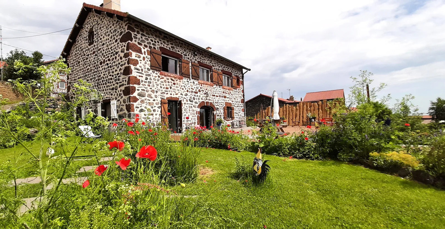 nature-vert-eco-durable-tourisme-vacance-compostelle-terroir-liberte-libre-verdure-hotel