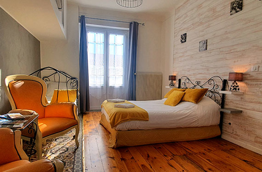 Chambre double - Gamme Privilège privilege-luxe-hotel-chambre-rando-nature-vue-hote-compostelle