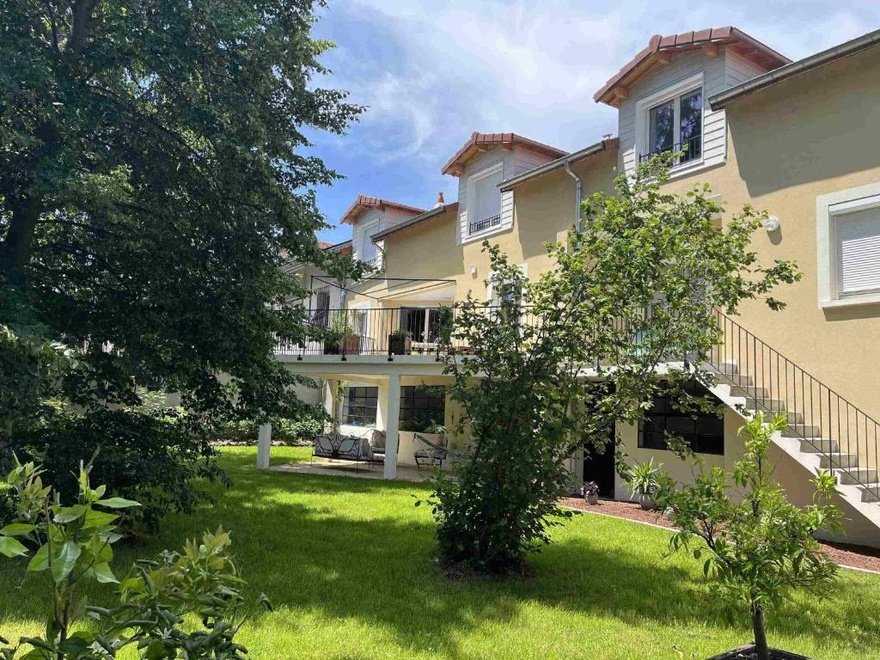 Maison d'hôte - Gamme Confort libre-randonnée-maison-nature-jardin-maison-hote-hebergement-puy-en-velay