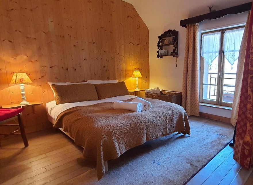 hebergement-hotel-voyage-rando-nature-village-local-tradition