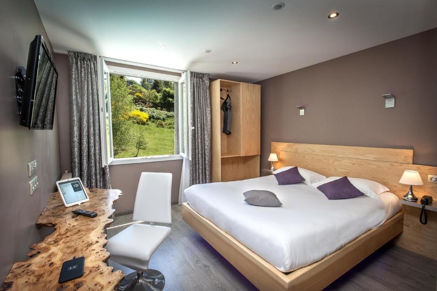 twin-room-pilgrimage-santiago-hiking-turisme-south-france