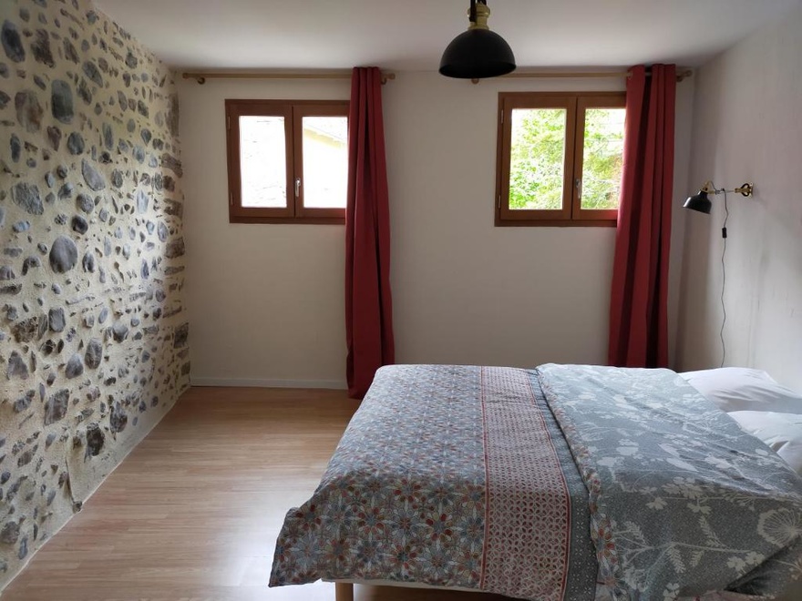 hotel-hebergement-randonnee-libre-nature-liberte-voyage-aventure-compostelle-voyage