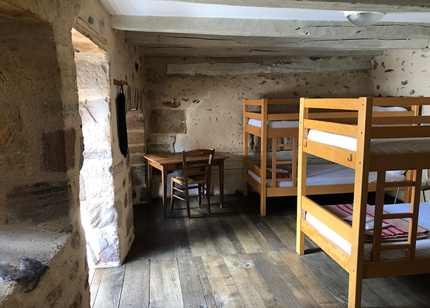 rando-chambre-familial-local-gite-etape-nature-marche-hebergement