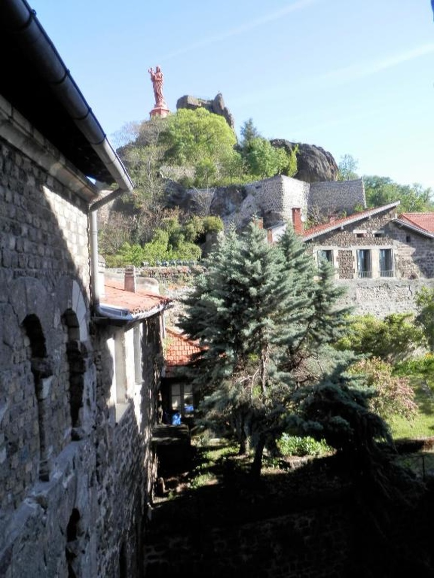 cycling-in-france-central-landscape-countryside-simple-accomodation