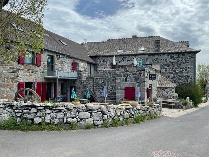 ferme-rando-nature-verdure-maison-hote-essentiel