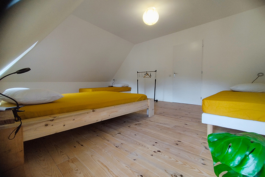 chambre-essentiel-rando-marche-compostelle-nature-familial-hebergement