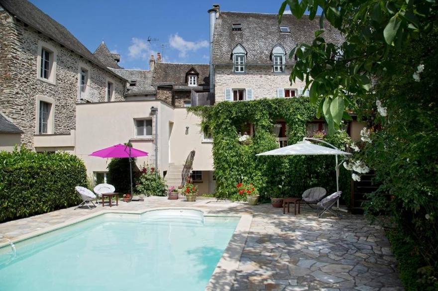 hotel-hebergement-randonnee-libre-nature-liberte-voyage-aventure-lozere-voyage