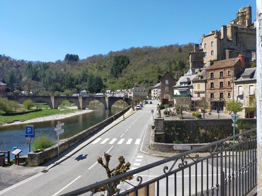 hotel-confort-rando-hebergement-terroir-restauration-hote-accueil
