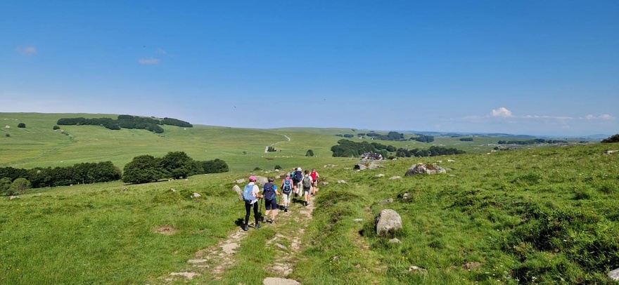 paysage-aubrac-randonnee-france-sejour-etoile