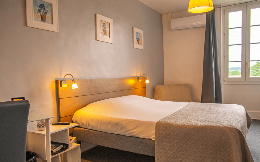 hotel-bike-comfort-range-room-canal-de-la-garonne-occitan-nature