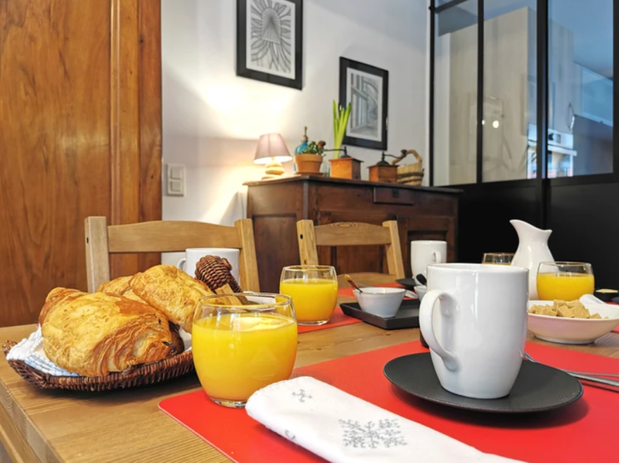 le-jardin-du-dolaizon-petit-déjeuner-puy-en-velay-randonnée-chemin-de-stevenson