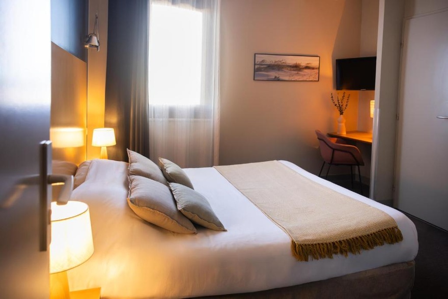 Chambre double - Hôtel les jardins du canal - Aigues Mortes