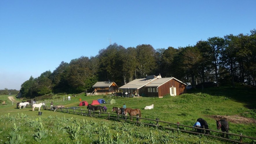 refuge-ane-pyrénées-rando-sejour-famille-voyage-sportive-randonnee