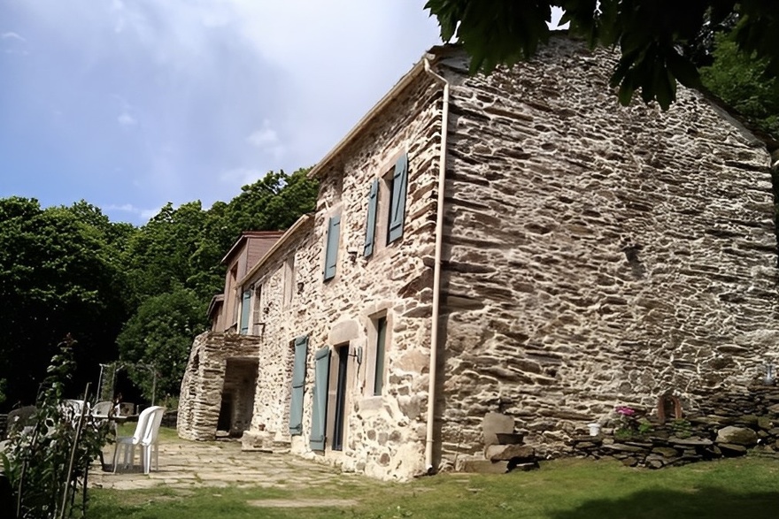 caroux-ferme-rando-hebergement-repas-gastronomie-pension-guidee-nature-trek