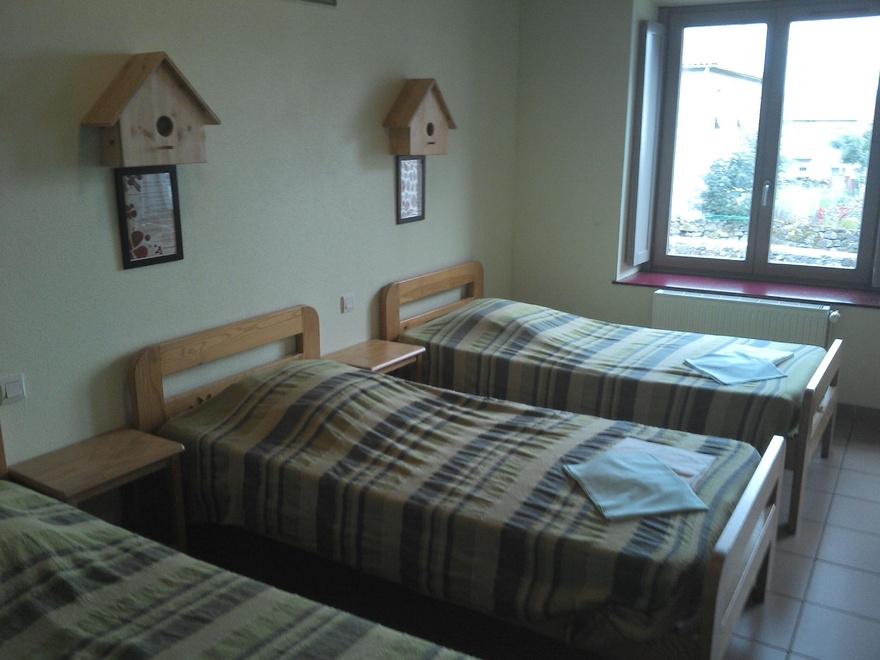 Chambre - Gamme Essentiel voyage-velo-hebergement-hotel-vin-restaurant- bar- room-chambre-accueil