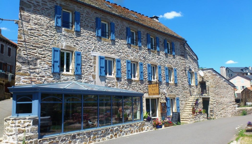 hotel-cevennes-stevenson-half-broad-trekking-hike-discover