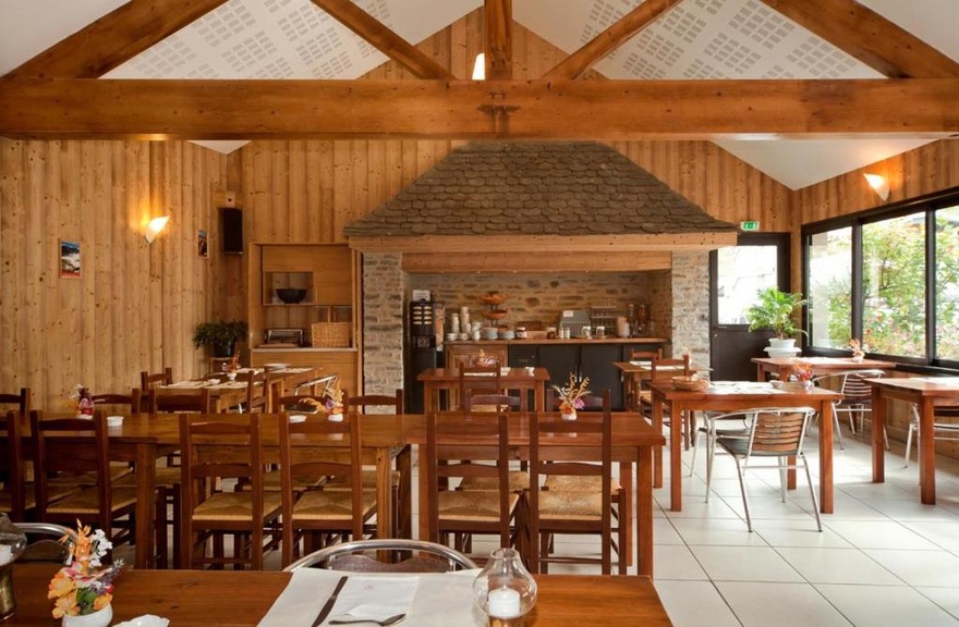 Restaurant - Gamme Confort bar-restaurant-stevenson-chambres-d-hotes-rando-cevennes