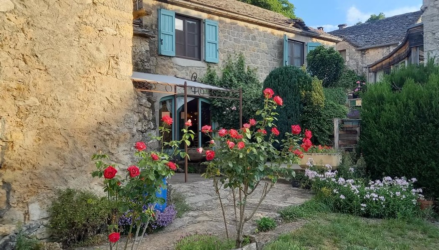 trek-rando-gite-hebergement-guide-repas-voyage-sejour