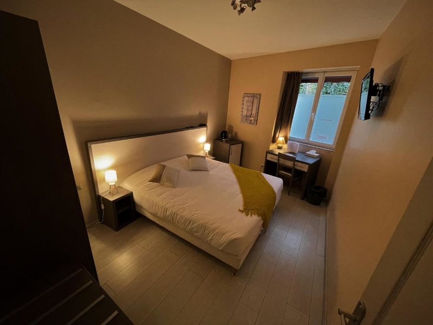 Hôtel*** à Le Cheylard Hébergement Le Cheylard, hôtel 3 étoiles Ardèche, chambre d’hôtes Ardèche, hébergement confort Dolce Via, séjour vélo Ardèche, privilège