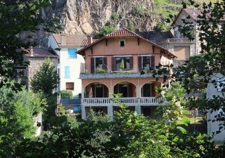 Chambre d'Hôte à Saint-Sauveur-De-Montagut Hébergement Ardèche, Saint-Sauveur-De-Montagut, chambre d'hôte, confort