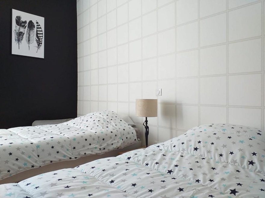 gite-cottage-b&b-accomodation-travel-bike
