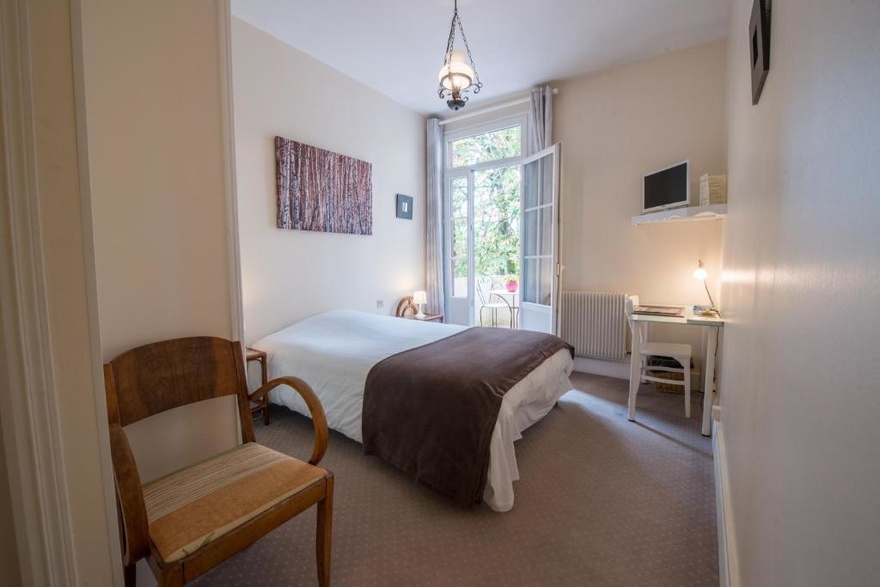 bike-travel-tour-hotel-accomodation-luxe