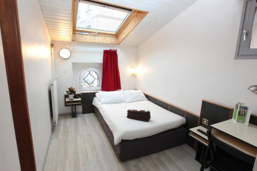 Toulouse, gare, voyage, chambre, hôtel, petit déjeuner