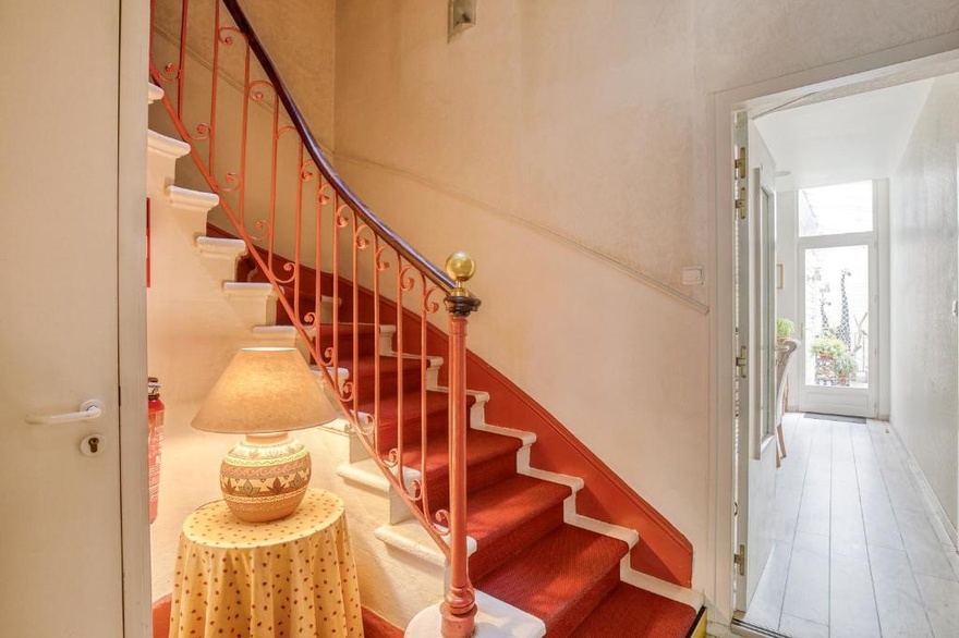 chambre-hotel-bordeaux-hebergement-room-voyage-gare-velo