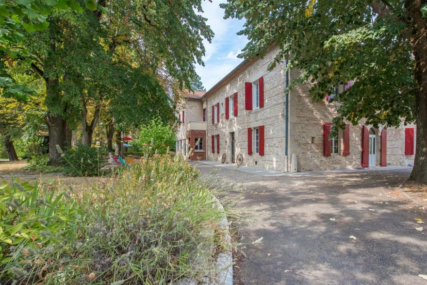 B&B-guest-house-luxe-garonne-stay-bike-france