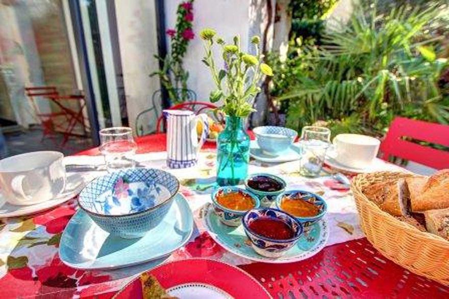 breakfast-guesthouse-bnb-toulouse-vacation-family