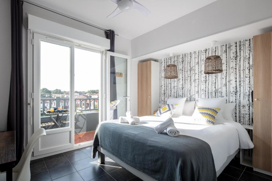 Chambre double - Gamme Confort vin-chambre-room-hotel-hebergement-velodysse-restauration-rando