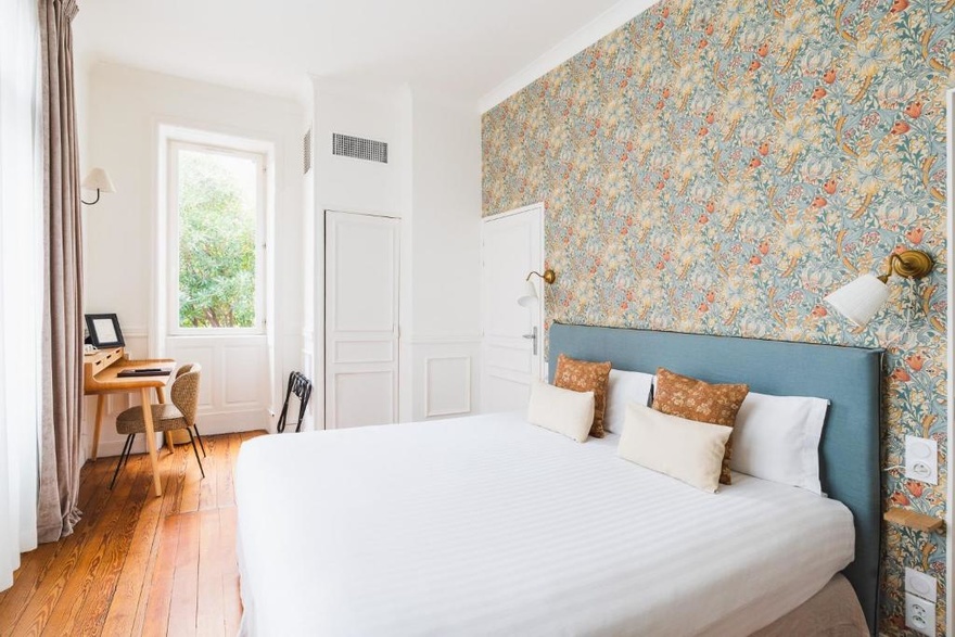 Chambre double - Gamme Privilège vin-chambre-room-hotel-hebergement-velodysse-restauration-rando