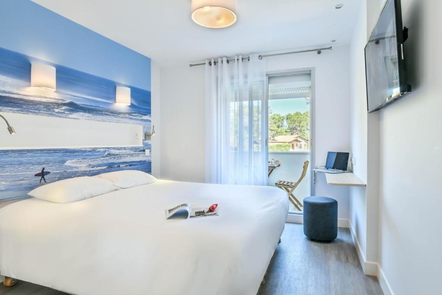 Chambre double - Gamme Confort vin-chambre-room-hotel-hebergement-velodysse-restauration-rando