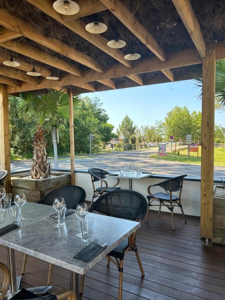 velodyssee-a-velo-en-famille-bassin-d-arcachon-hotel-trois-etoiles-piscine-ete-sud-france-nature-occitane