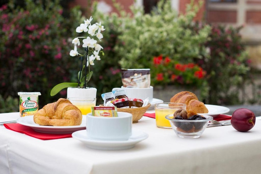velodyssee-a-velo-en-famille-bassin-d-arcachon-hotel-trois-etoiles-piscine-ete-sud-france-nature-occitane