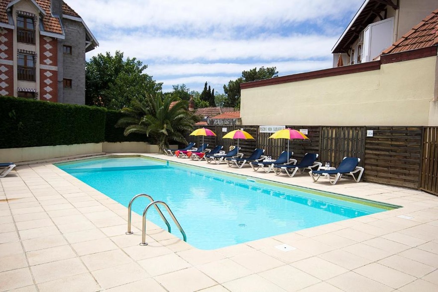 Piscine - Gamme Confort piscine-chambre-hote-homestay-hebergement-confort-Arcachon-velo