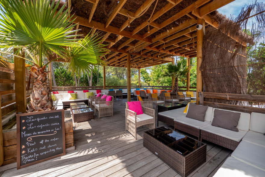 velodyssee-a-velo-en-famille-bassin-d-arcachon-hotel-trois-etoiles-piscine-ete-sud-france-nature-occitane