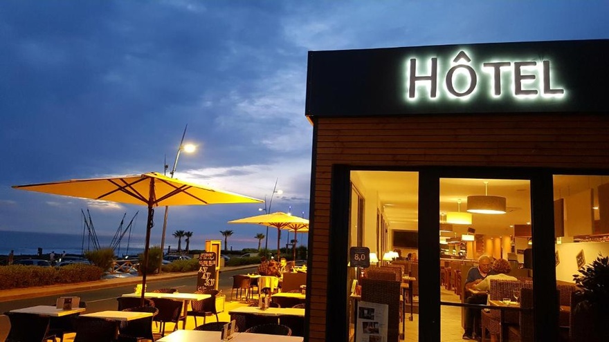 Terrasse - Gamme Confort hebergement-hotel-nature-hote-gite-chambre-repos-rando